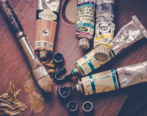 Verf, potlood en kleur: een reis door de wereld van technieken, materialen en kunstgeschiedenis
